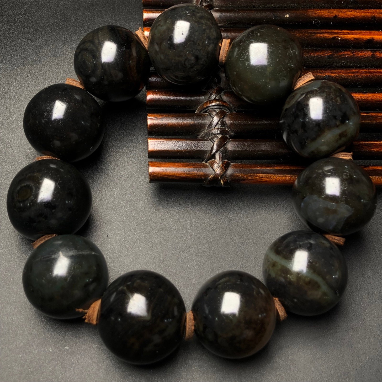 An Exquisite Agate Bracelets - 3