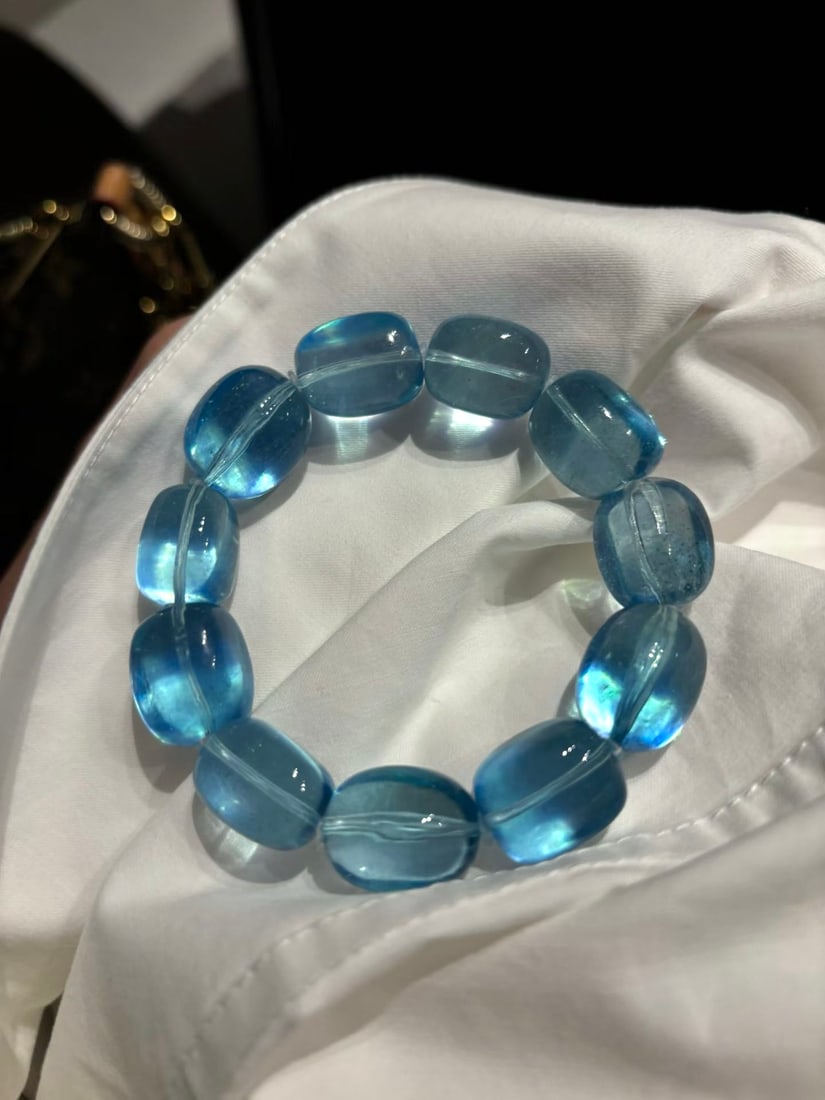 An Exquisite Aquamarine Bracelets: An Exquisite Aquamarine Bracelets,Size:14.5mm,Weight:58.4g 海蓝宝手串