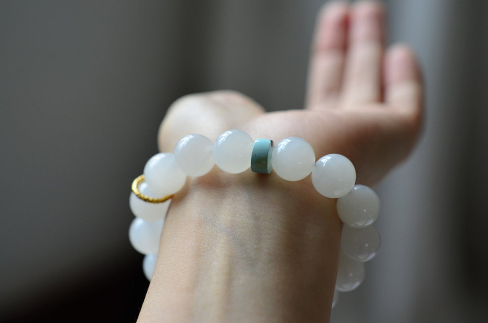 An Exquisite White Jade Bracelets - 8