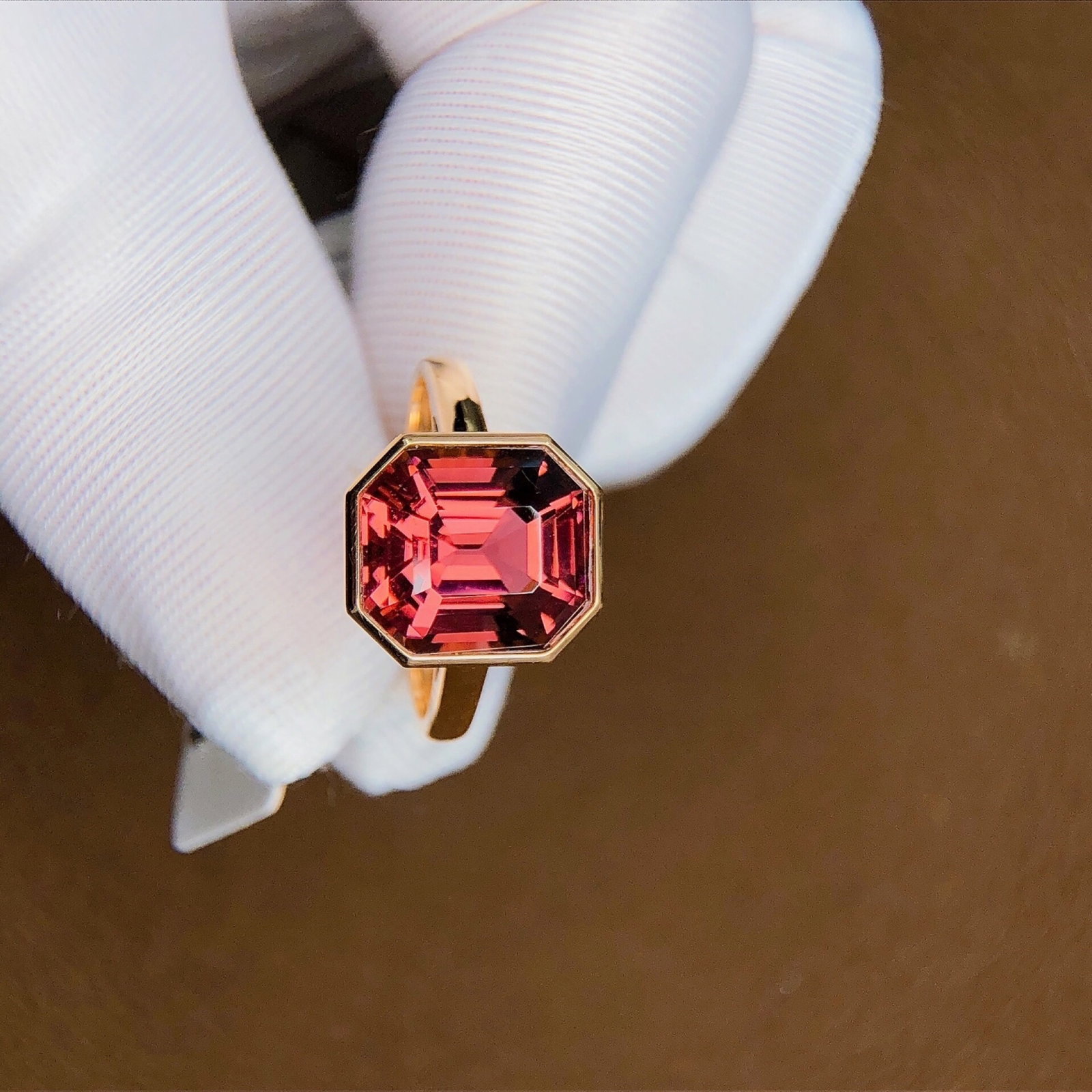5.98Ctw Sterling Silver-Gold Plated Inlaid Natural Tourmaline Ring: 5.98Ctw Sterling Silver-Gold Plated Inlaid Natural Tourmaline Ring,Size:10.8mmx12.0mm 5.98Ctw纯银镀金嵌天然碧玺戒指