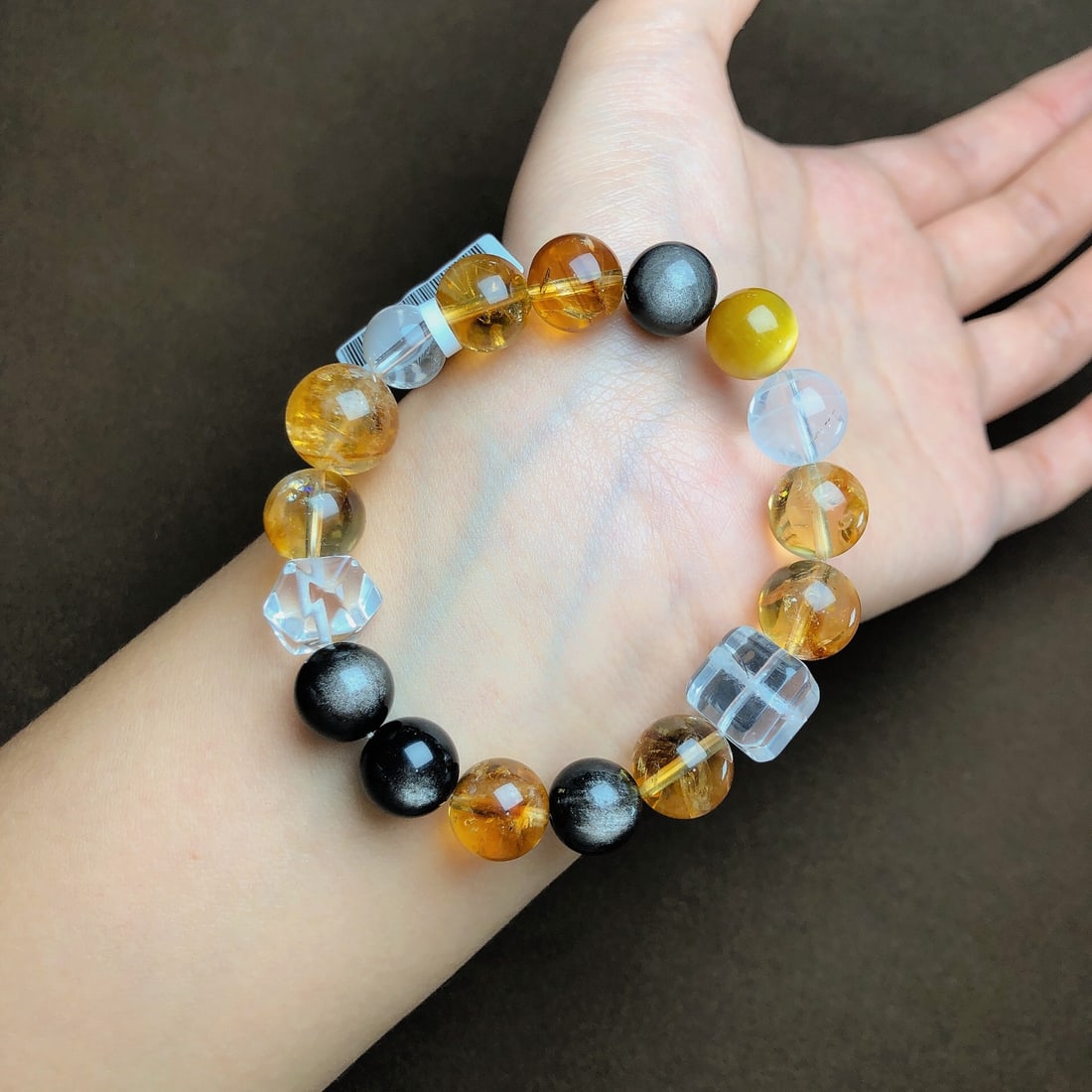 An Exquisite Crystal Bracelets - 2