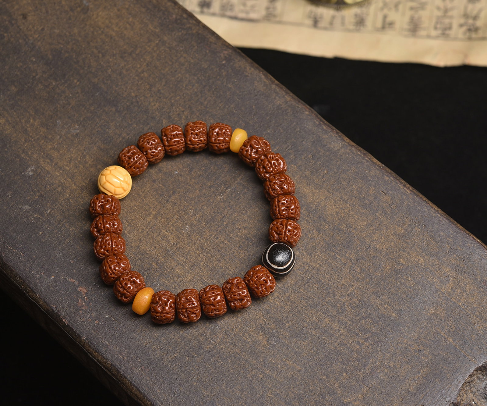 An Exquisite Bodhi Seeds Bracelets: An Exquisite Bodhi Seeds Bracelets,Size:12mm 菩提手串