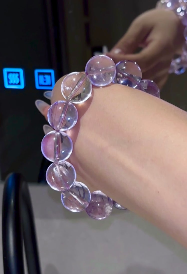 An Exquisite Crystal Bracelets - 4