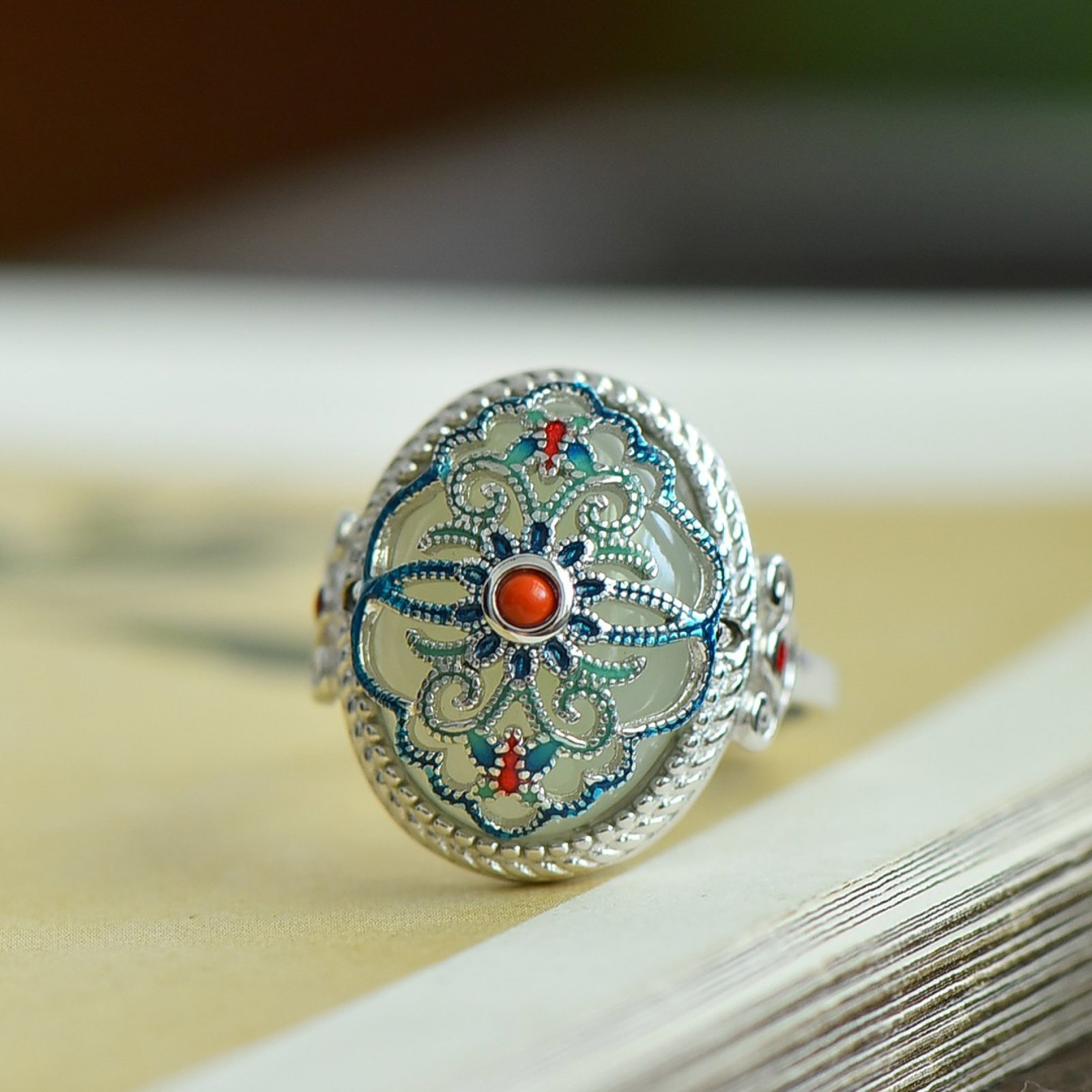 An Exquisite Sterling Silver-Gold Plated Inlaid White Jade Enamel Ring: An Exquisite Sterling Silver-Gold Plated Inlaid White Jade Enamel Ring 纯银镶白玉珐琅戒指