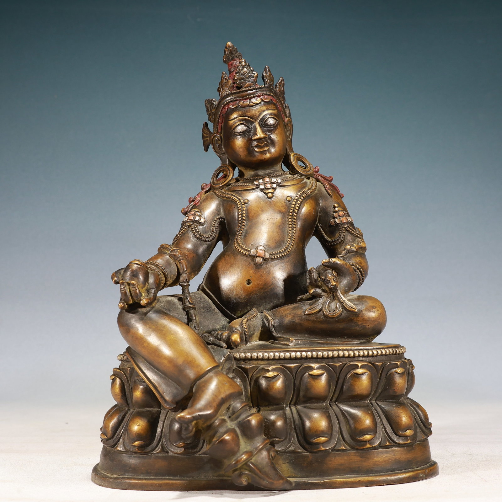 A Solemn Bronze Inlaid Silver Statue of Mammon,With Inscription: A Solemn Bronze Inlaid Silver Statue of Mammon,With Inscription,Qing Dynasty, China,Size:8.3inx5.1inx12.6in,Weight:6500g 铜嵌银财神像,带铭文,È