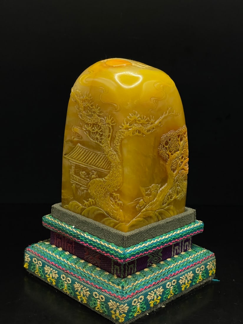 A Fine Tianhuang Stone Square Seal With Low?Relief Pine?Pavilion And Figures: A Fine Tianhuang Stone Square Seal With Low‑Relief Pine‑Pavilion And Figures,Qing Dynasty Of China,With Inscription,Dimensions:2inx2inx3.3in,Weight:463g,田黄石薄