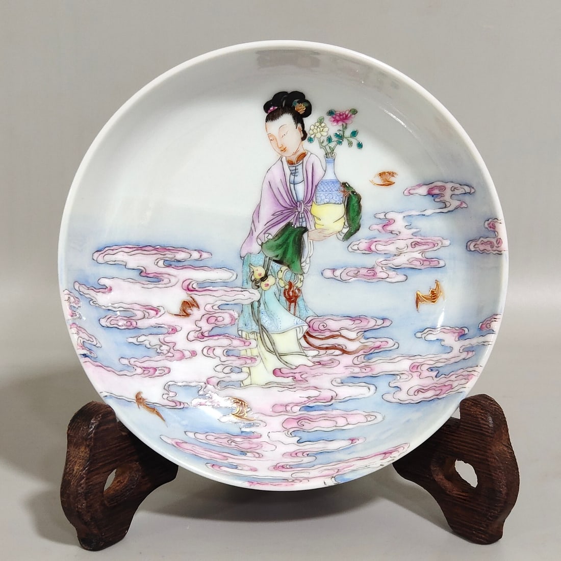 An Exquisite Small Carmine Red Plate With Immortal Mushrooms Presenting Longevity Motifs (1 of 8)