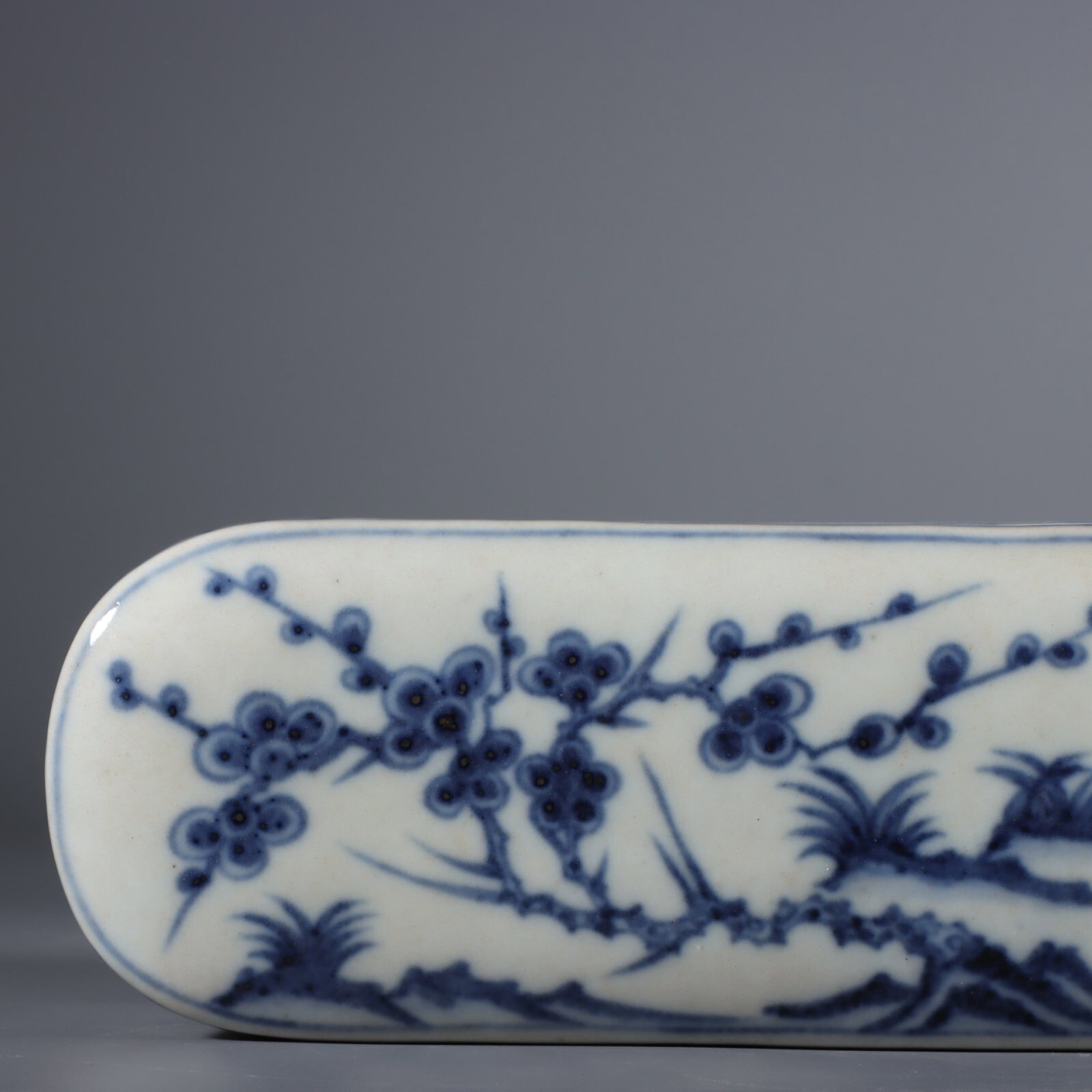 A Fine Underglaze Blue Square Covered Box - 8