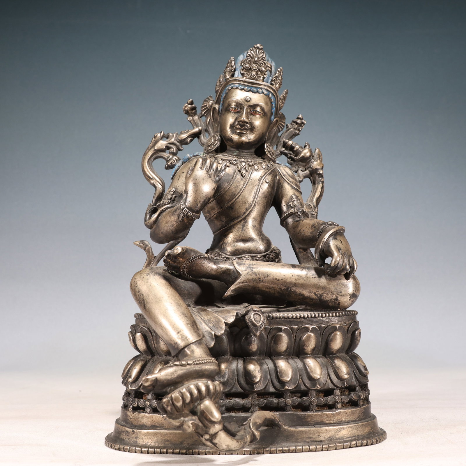 A Solemn Silver Statue of Tara: A Solemn Silver Statue of Tara,Qing Dynasty, China,Size:7.9inx6.7inx12.6in,Weight:6150g 银度母像,中国清代