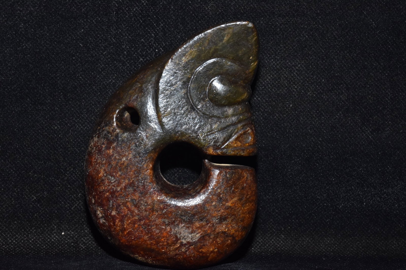 A Fine Black Jade Pig?Dragon: A Fine Black Jade Pig‑Dragon,Hongshan Culture,Dimensions:3.1inx 4.3in,Weight:470g,墨玉猪龙,红山文化