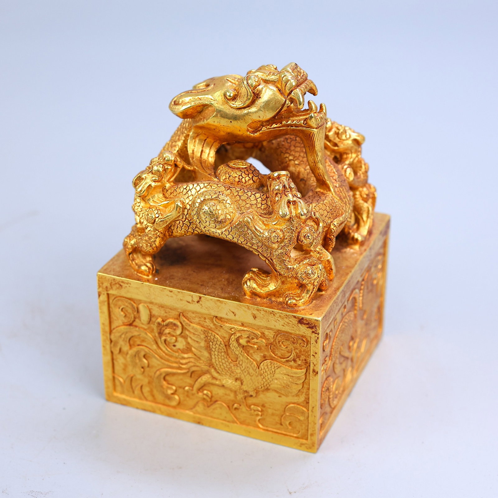 An Exquisite Gilt Bronze Square Seal With Multiple Dragon Knobs - 5