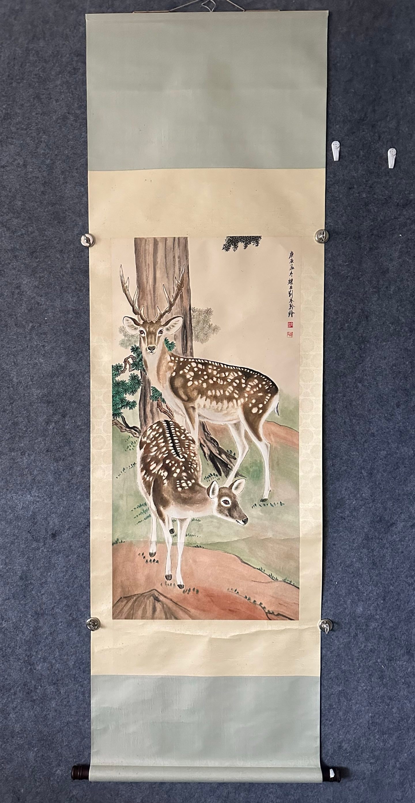 A Chinese Ink-on-Paper Hanging Scroll, Two Deer: A Chinese Ink-on-Paper Hanging Scroll, Two Deer,Liu Kuiling,Size:19.3inx39in,一副中国水墨双鹿纸本立轴,刘奎龄