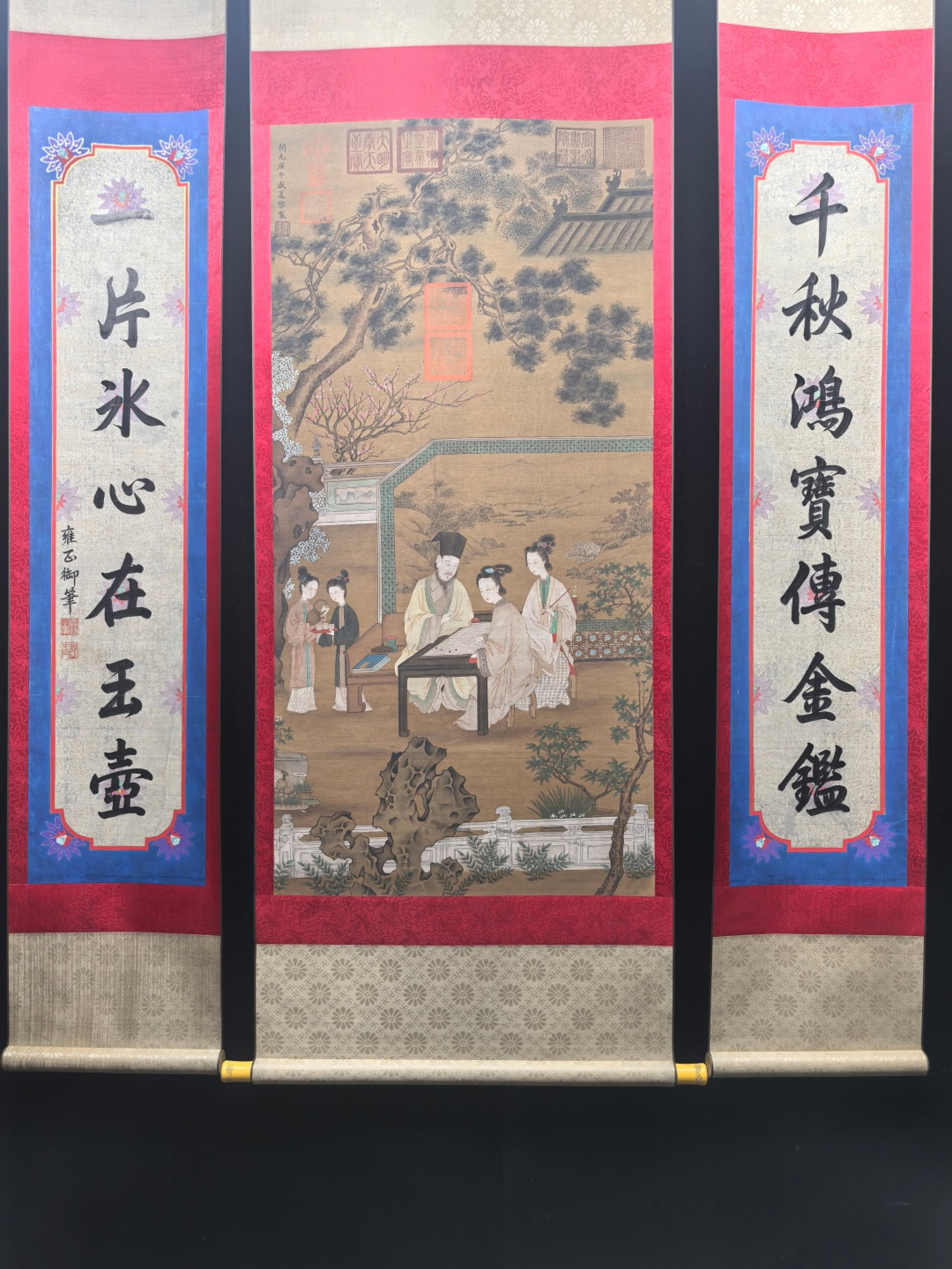 Chinese Ink Narrative Figure Hanging Scroll,Ink on Silk: Chinese Ink Narrative Figure Hanging Scroll,Ink on Silk,Li Longji,Without frame Size:26inx52.8in Size:12.2inx52.8in,一副中国水墨绢本人物