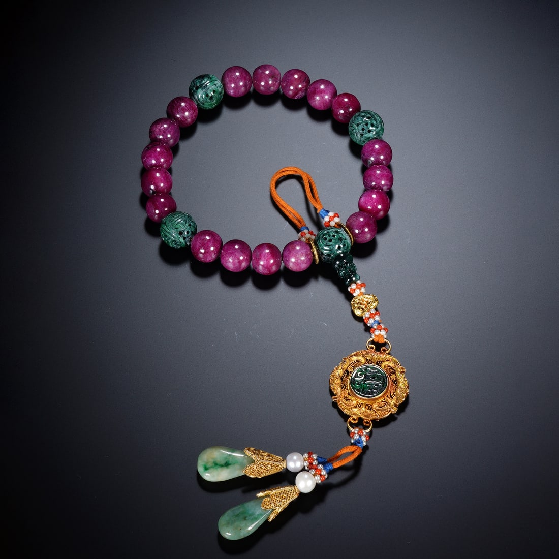 An Exquisite Eighteen-Bead Prayer Bracelet Set With Ruby (1 of 8)