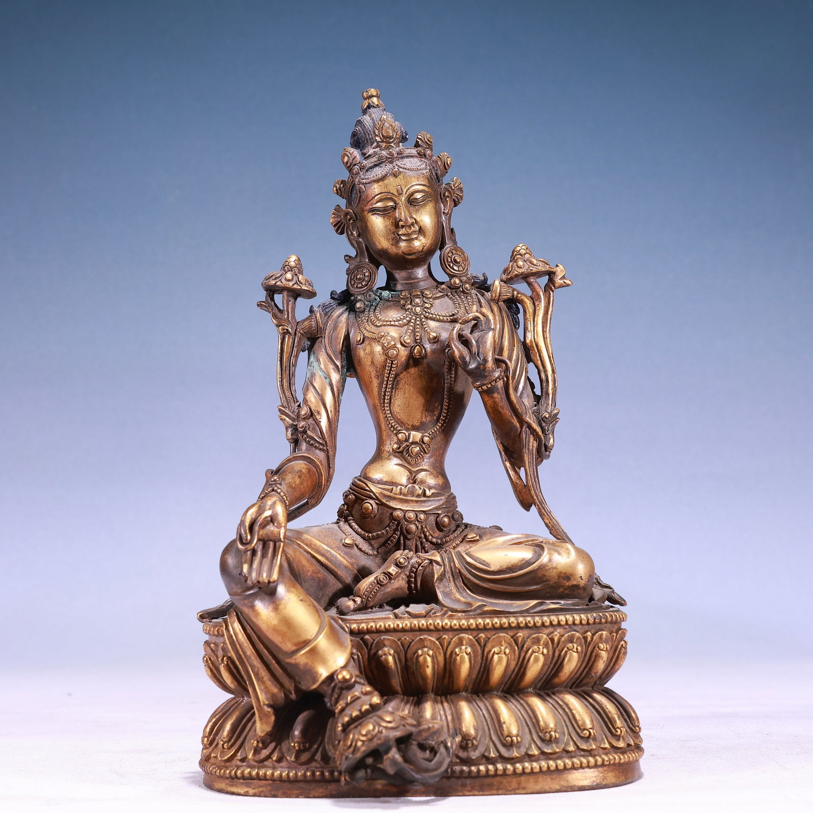 A Solemn Gilt Bronze Statue of Tara: A Solemn Gilt Bronze Statue of Tara,Qing Dynasty, China,Size:5.9inx4.7inx10.6in,Weight:3400g 铜鎏金度母像,中国清代