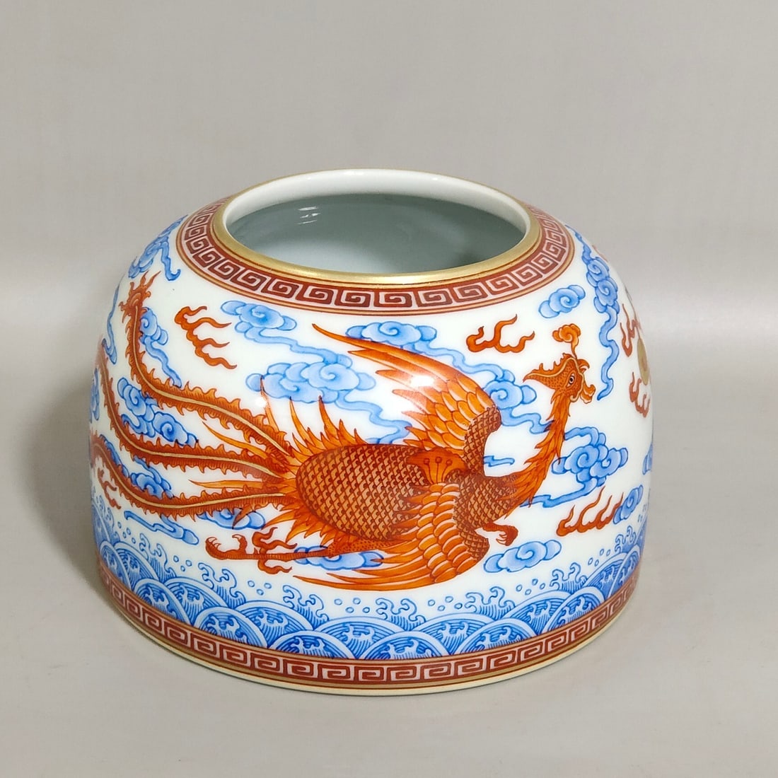 An Exquisite Water Basin Decorated With Blue Material And Iron Red Dragon-Phoenix Auspicious: An Exquisite Water Basin Decorated With Blue Material And Iron Red Dragon-Phoenix Auspicious Patterns,Qing Dynasty,China,Qianlong Six-character