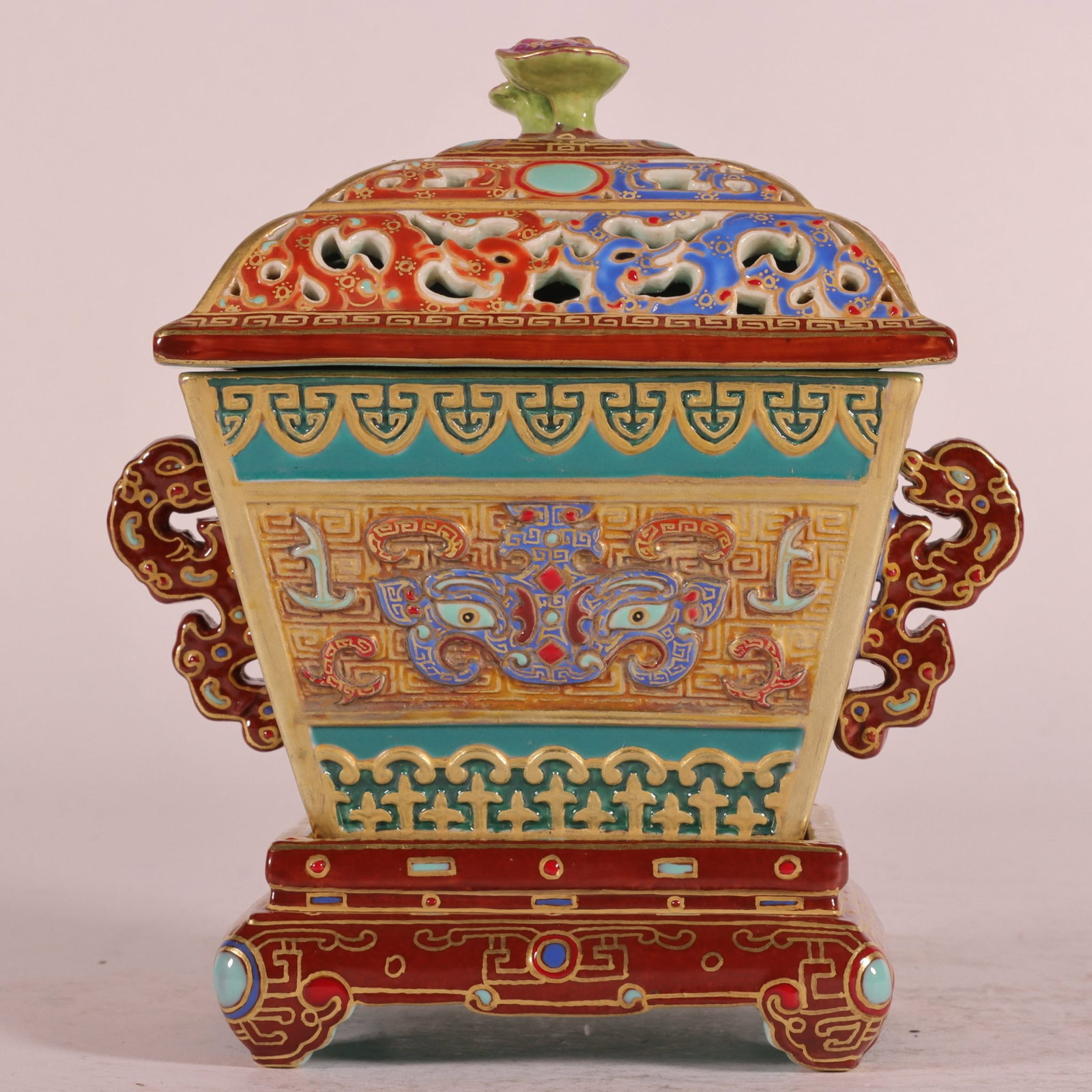 A Fine Enamel Color Carved and Gilt Censer: A Fine Enamel Color Carved and Gilt Censer,Qing Dynasty,China,Qianlong Six-character Mark,Size:5.1inx4.6in,珐琅彩雕刻描金香薰,中国
