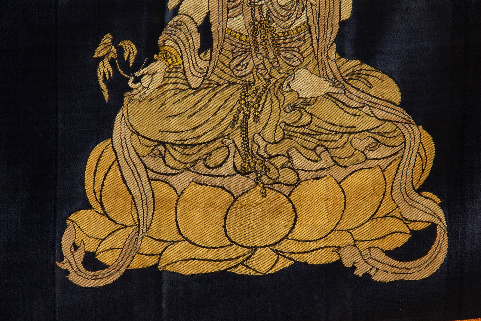 An Exquisite Yunjin Silk Scripture Scroll - 10