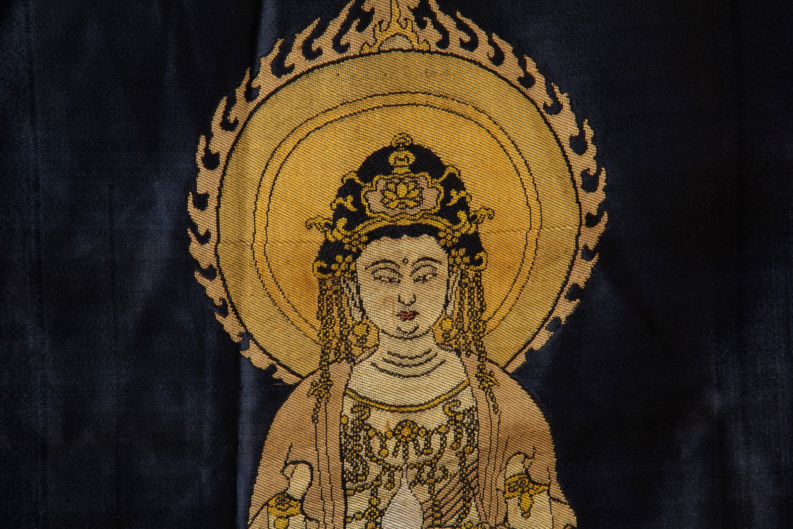 An Exquisite Yunjin Silk Scripture Scroll - 9