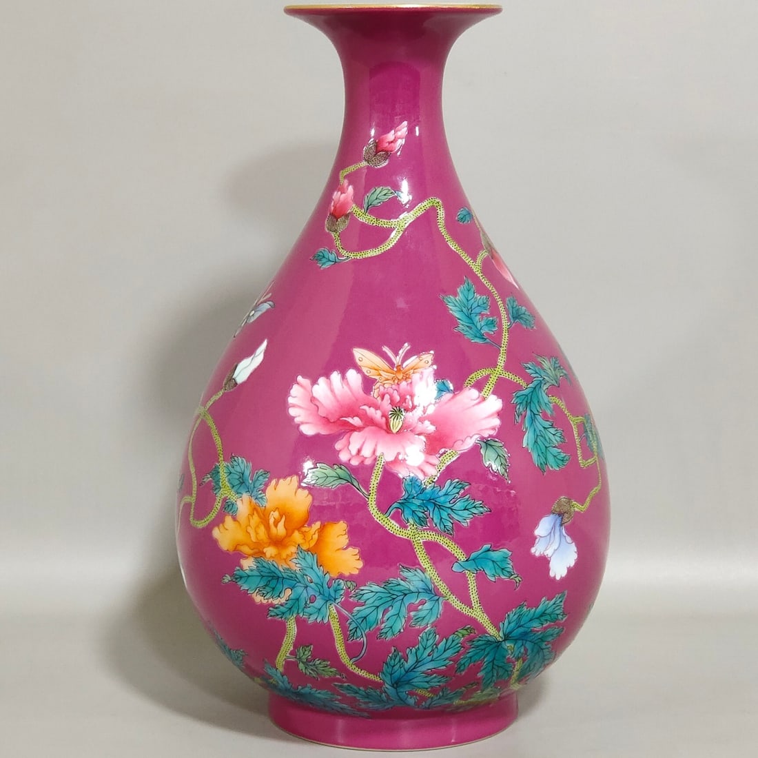 An Exquisite Yuhuchun Vase Painted With Carmine Red Poppy Patterns (1 of 7)