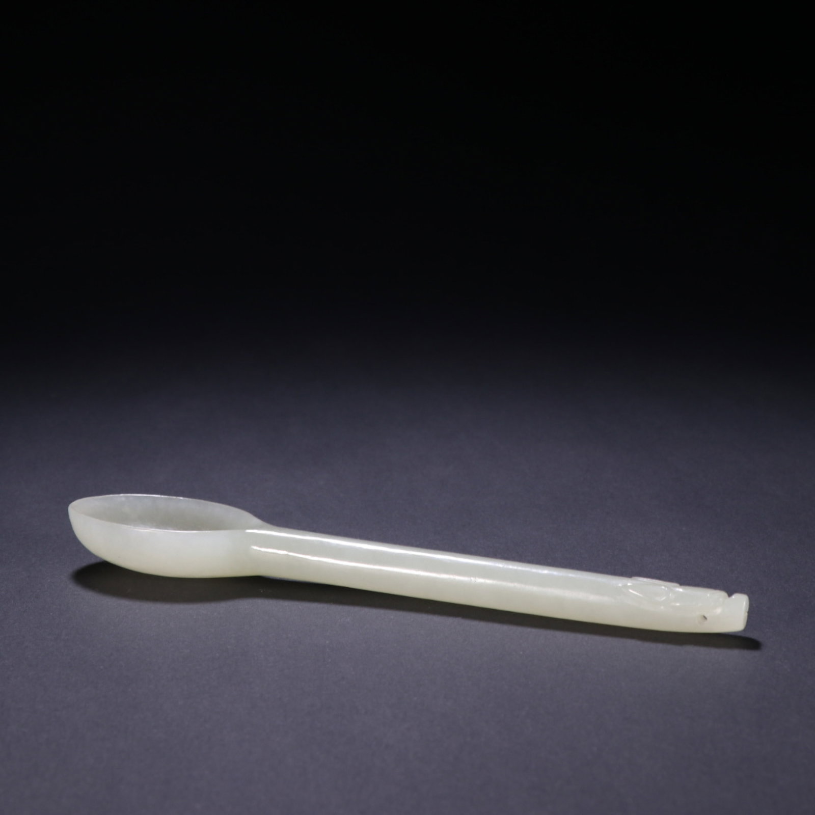 An Exquisite White Jade Spoon: An Exquisite White Jade Spoon,China Qing Dynasty,Dimensions:5.8inx1.1in,Weight:38.6g,白玉玉勺,中国清代