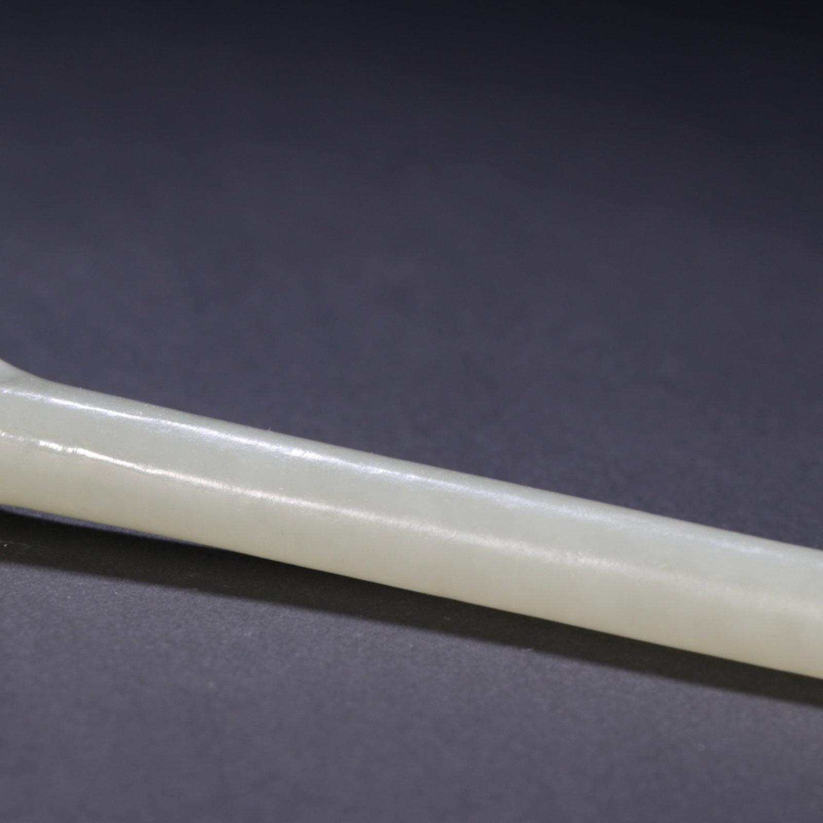 An Exquisite White Jade Spoon - 3