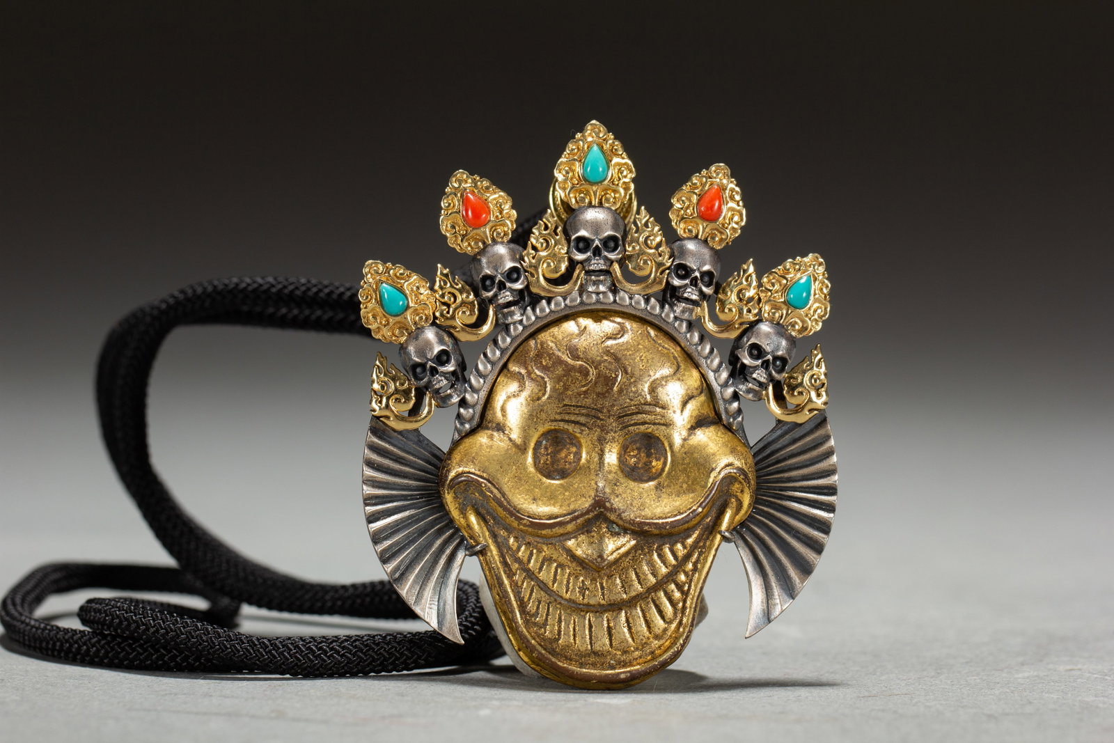 An Exquisite Gilt Copper Hanging Mask Of Citipati (1 of 6)