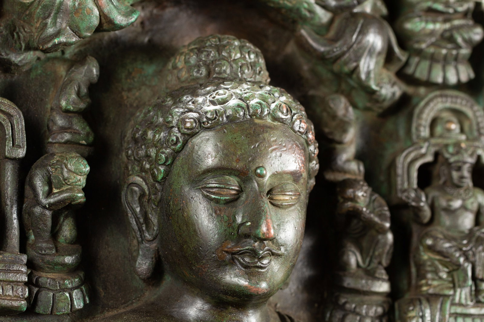 An Exquisite Alloy Bronze Buddha Statue - 3