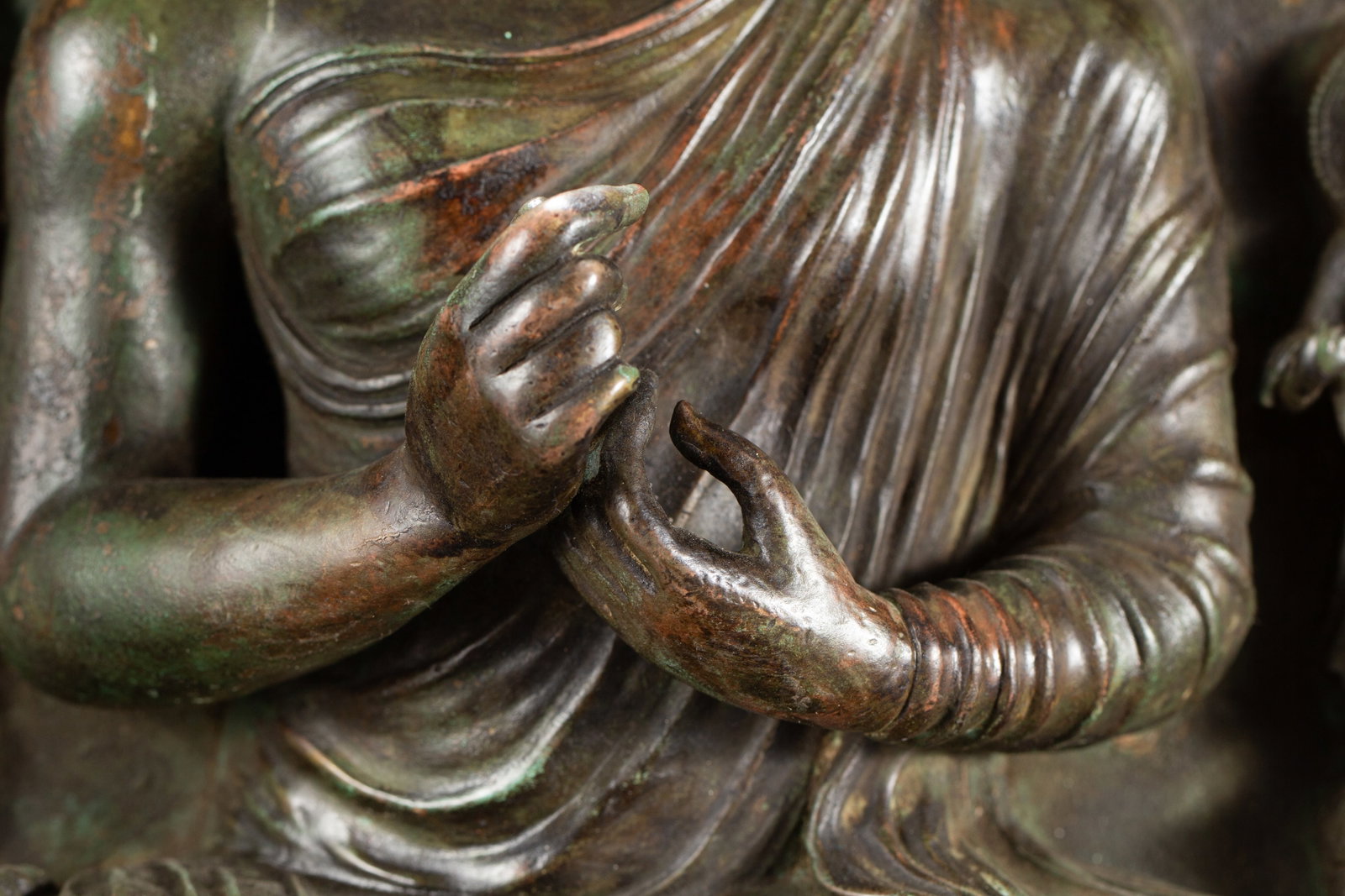 An Exquisite Alloy Bronze Buddha Statue - 5