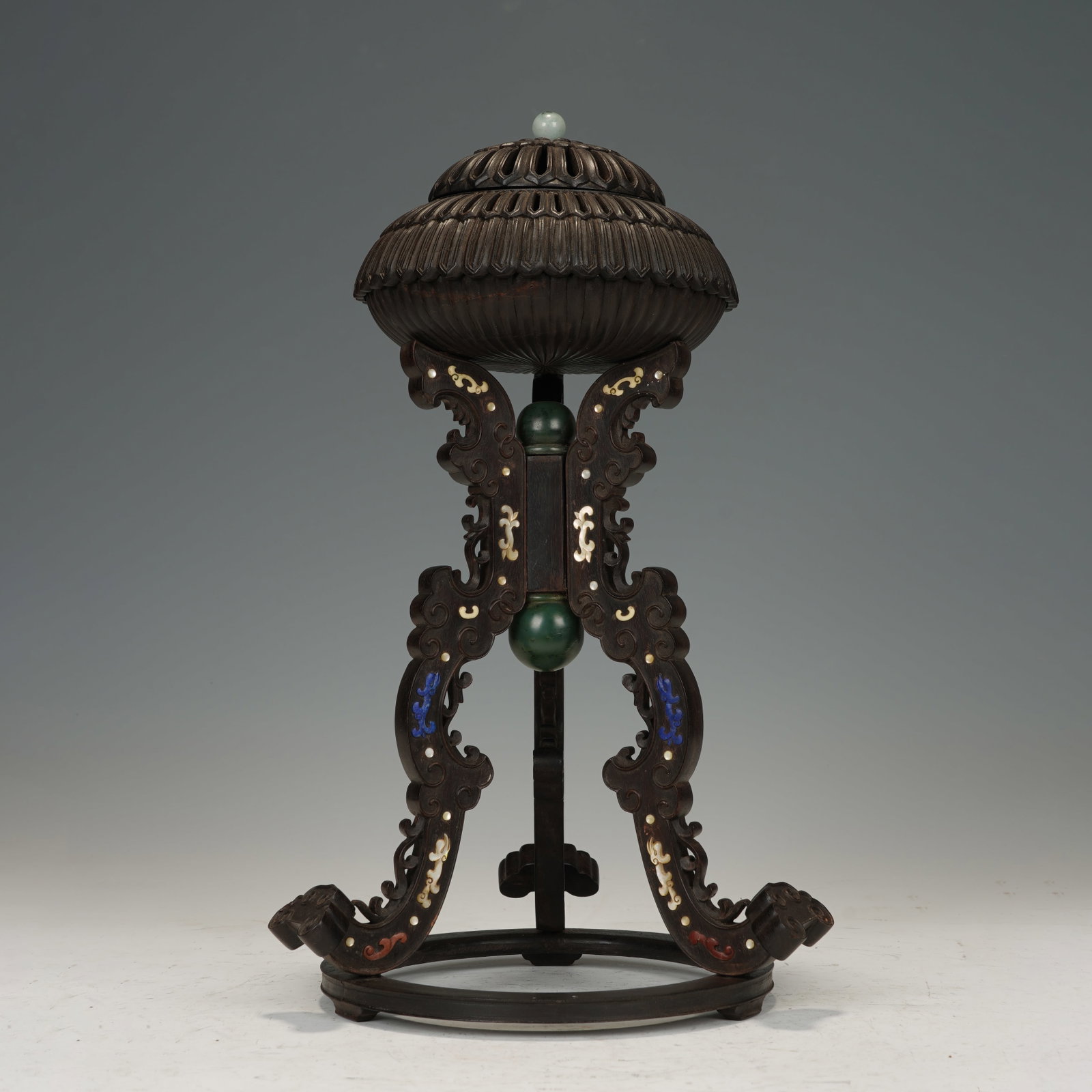 An Exquisite Red Sandalwood Stemmed Incense Burner With Hundred Treasures Inlay: An Exquisite Red Sandalwood Stemmed Incense Burner With Hundred Treasures Inlay,China,Qing Dynasty,Dimensions:8.5inx14.6in,紫檀木百宝嵌高足香Ŗ