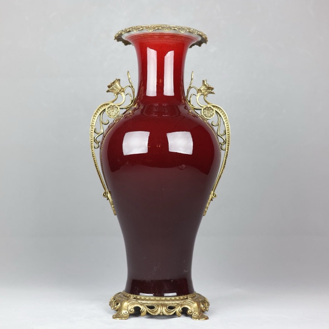 An Exquisite Langyao Red Glaze Fish-Tail Vase With Double Ears And Copper Lace Trim: An Exquisite Langyao Red Glaze Fish-Tail Vase With Double Ears And Copper Lace Trim,China Qing Dynasty,Six-Character Qianlong Mark,Dimensions:19.3inx10.2in,郎红釉镶铜!