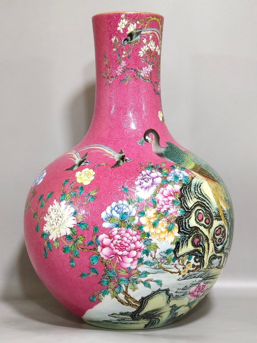 An Exquisite Celestial Sphere Vase With Carmine Red Embossed Peacock Patterns: An Exquisite Celestial Sphere Vase With Carmine Red Embossed Peacock Patterns,Qing Dynasty,China,Qianlong Six-character Mark,胭脂红扒花孔雀天球