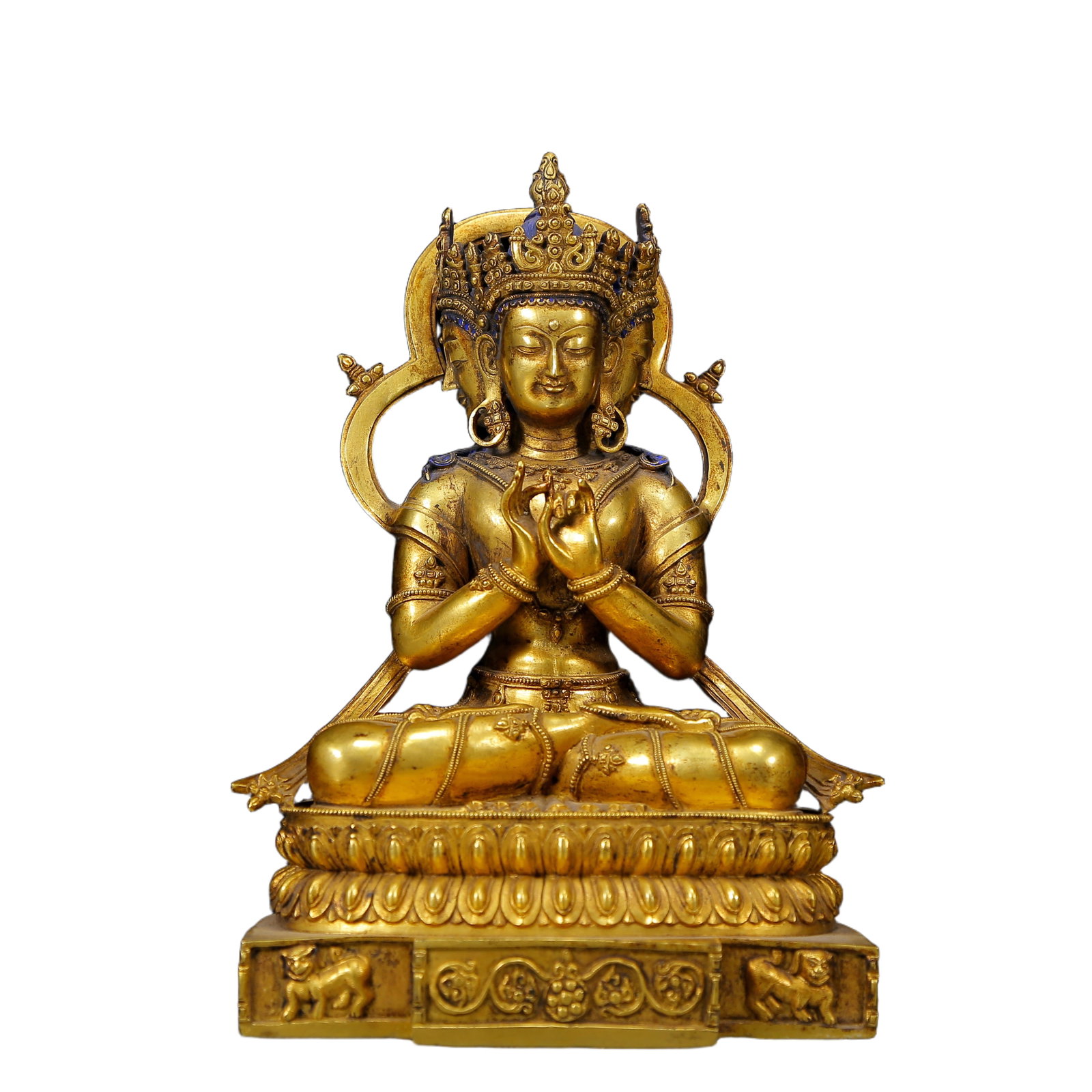 A Solemn Gilt Bronze Statue of Sakyamuni: A Solemn Gilt Bronze Statue of Sakyamuni,Ming Dynasty, China,Size:5.5inx4.3inx7.7in,Weight:2190g 铜鎏金大日如来像，明代