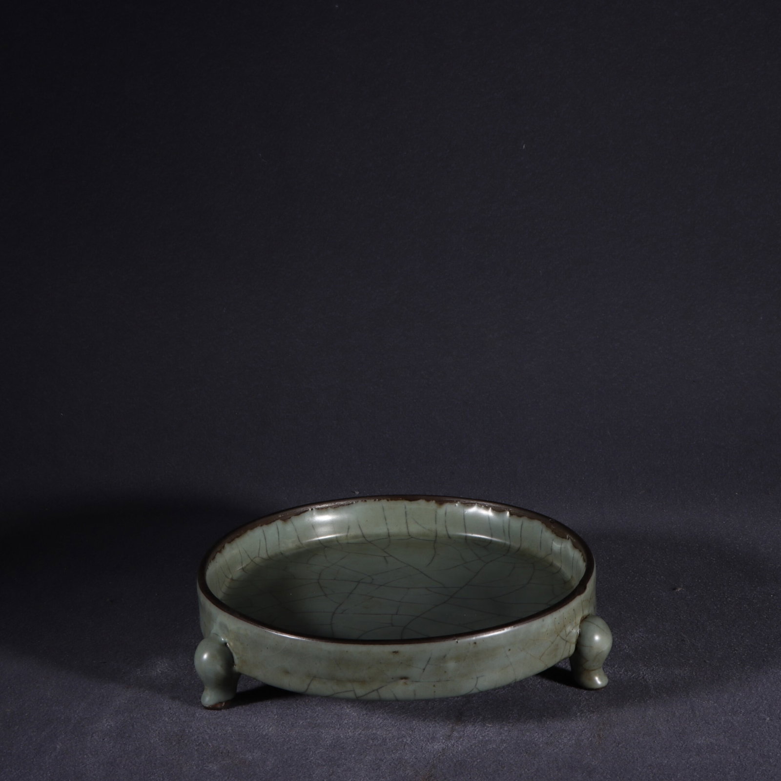 An Exquisite Guan Kiln Pink Celadon Glaze Three-Legged Zun-Style Brush Washer (1 of 10)