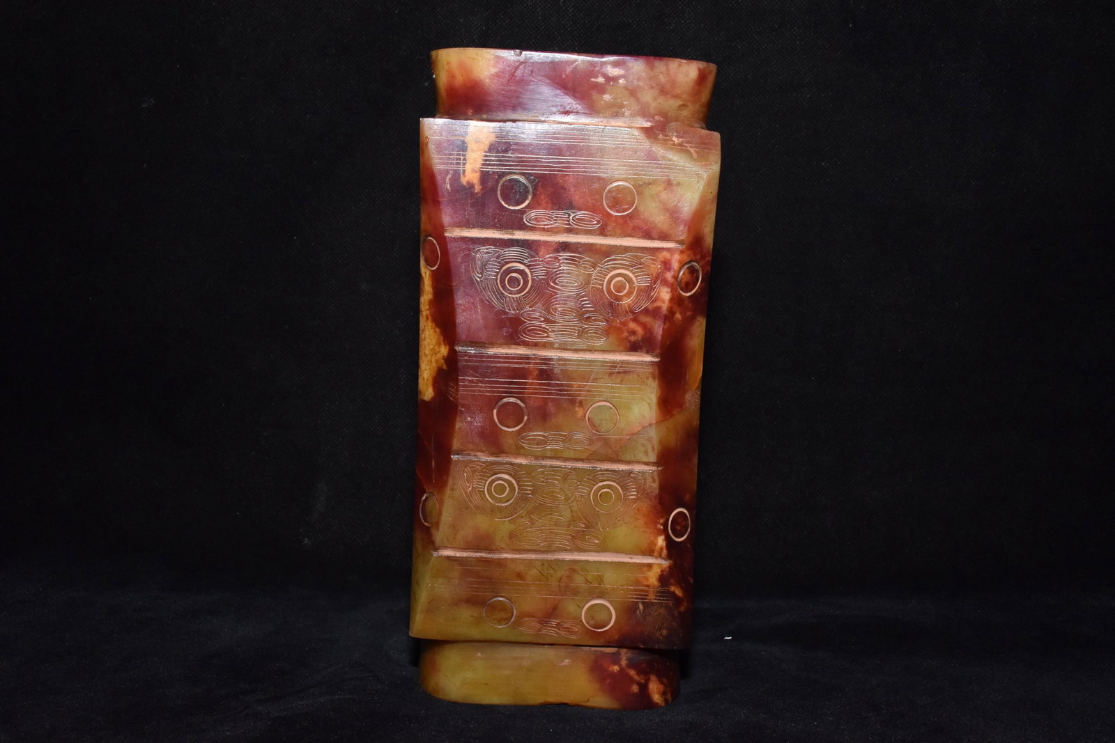 A Fine White Jade Cong Ornament With Beast?Face Patterns (1 of 4)