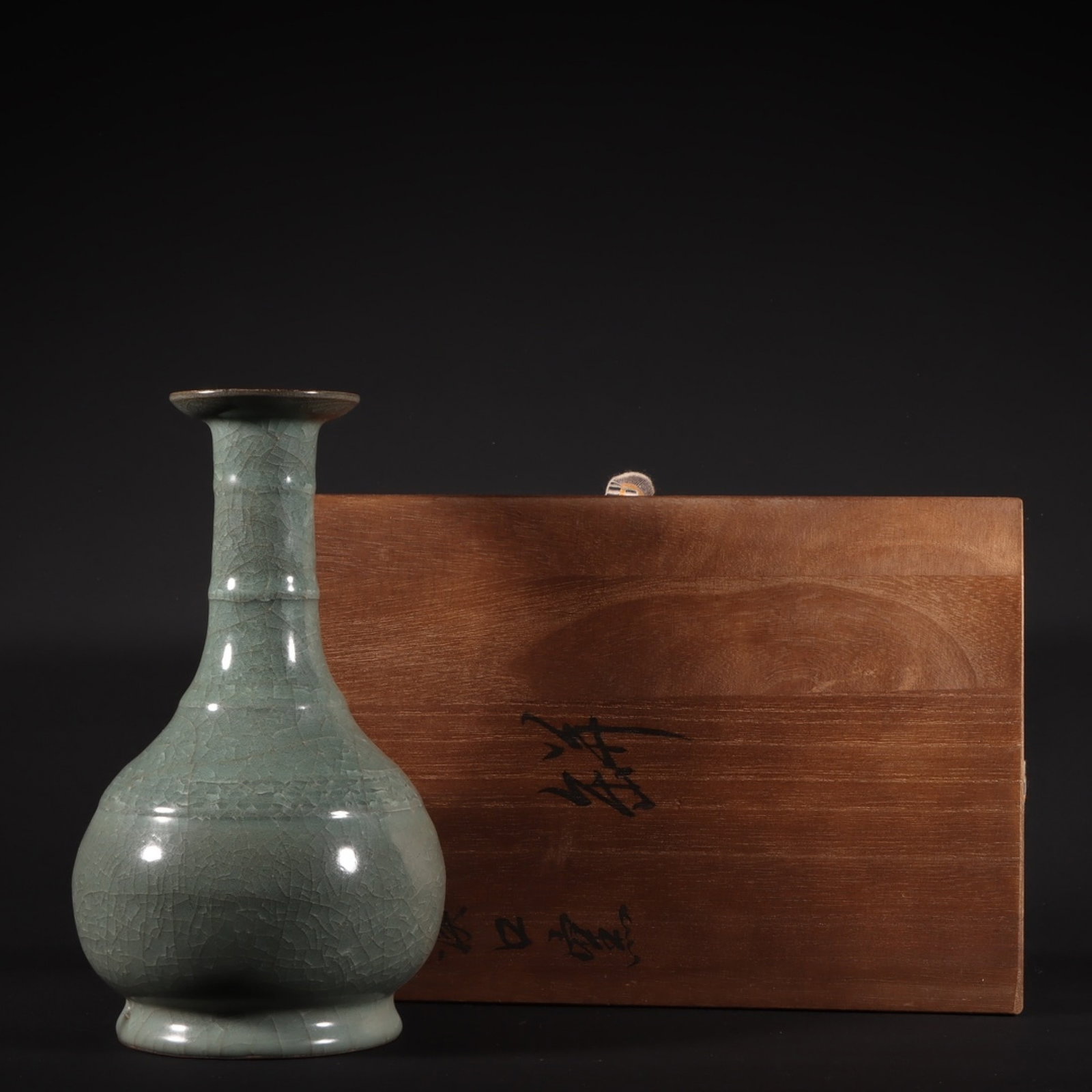An Exquisite Longquan Xikou Kiln Vase: An Exquisite Longquan Xikou Kiln Vase,Song Dynasty,China,Size:8.5inx4.9in,龙泉溪口窑瓶,中国宋代,尺寸:8.5inx4.9in