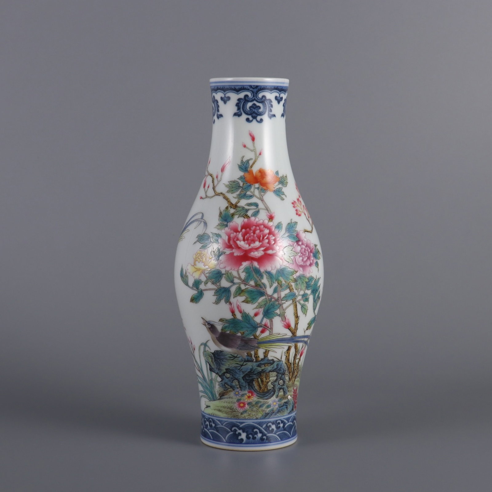 An Exquisite blue and white famille rose flower and bird olive-shaped zun,: An Exquisite blue and white famille rose flower and bird olive-shaped zun,Qing Dynasty, China,Qianlong Six-character