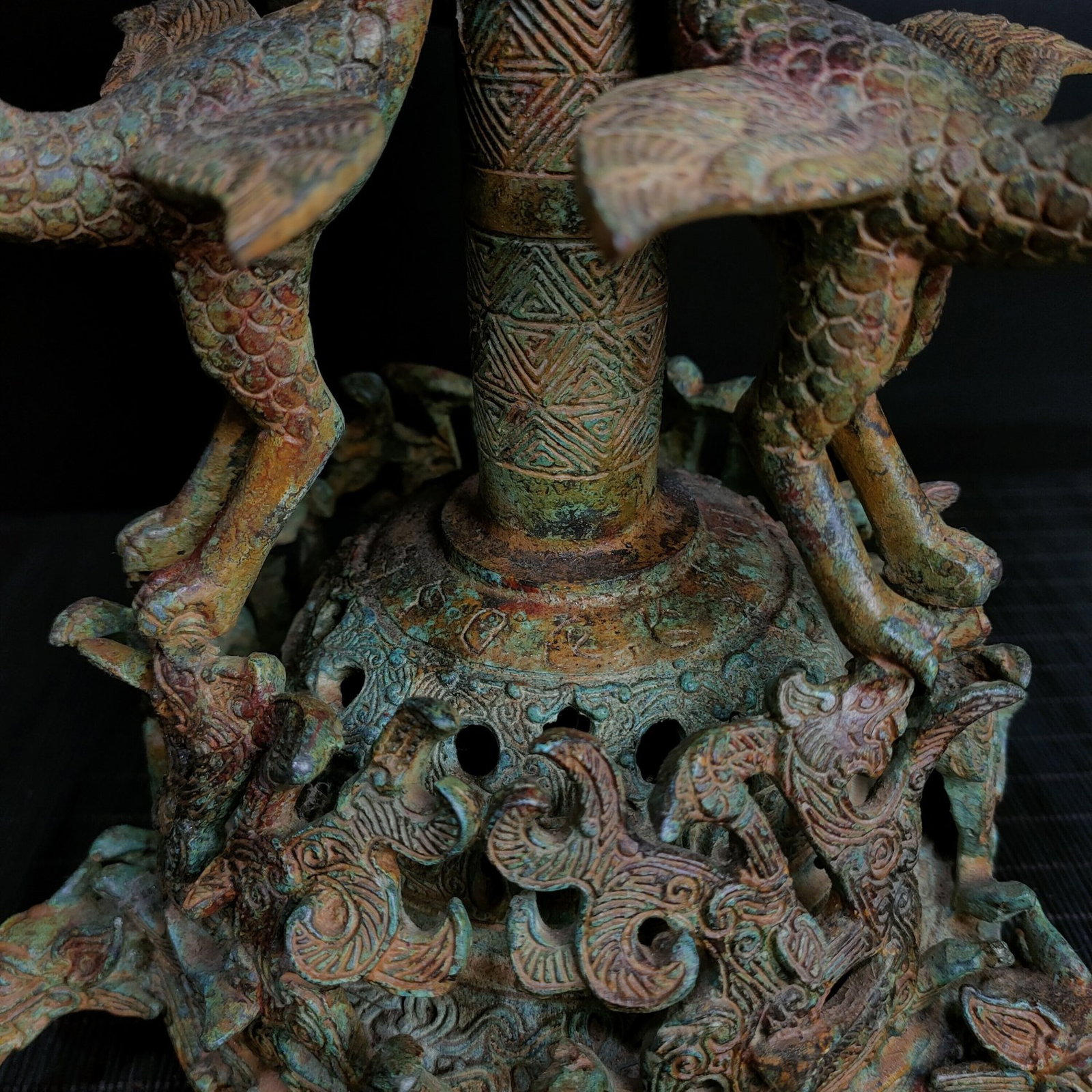 A Fine Openwork Bronze Phoenix?Bird Lamp - 8
