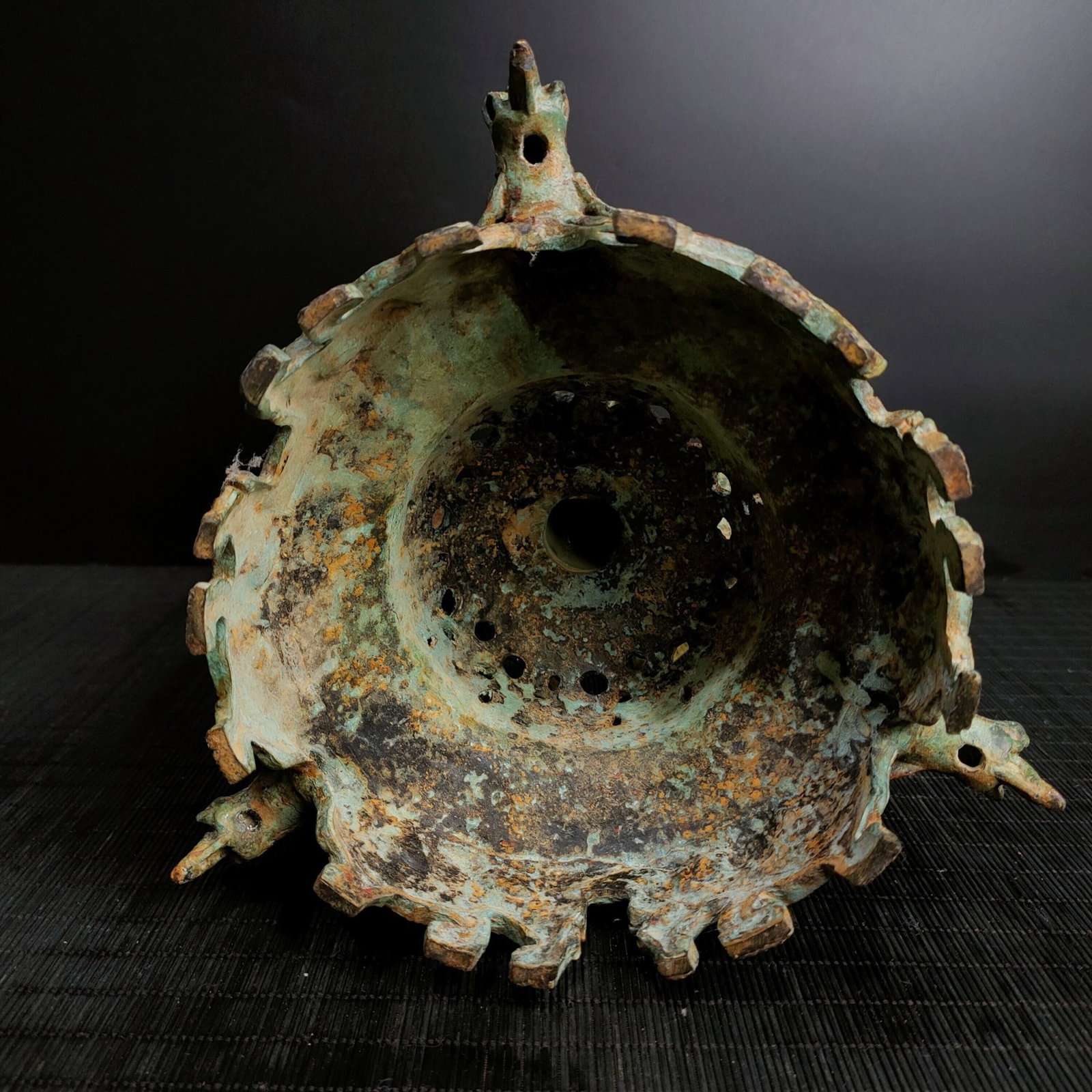 A Fine Openwork Bronze Phoenix?Bird Lamp - 9