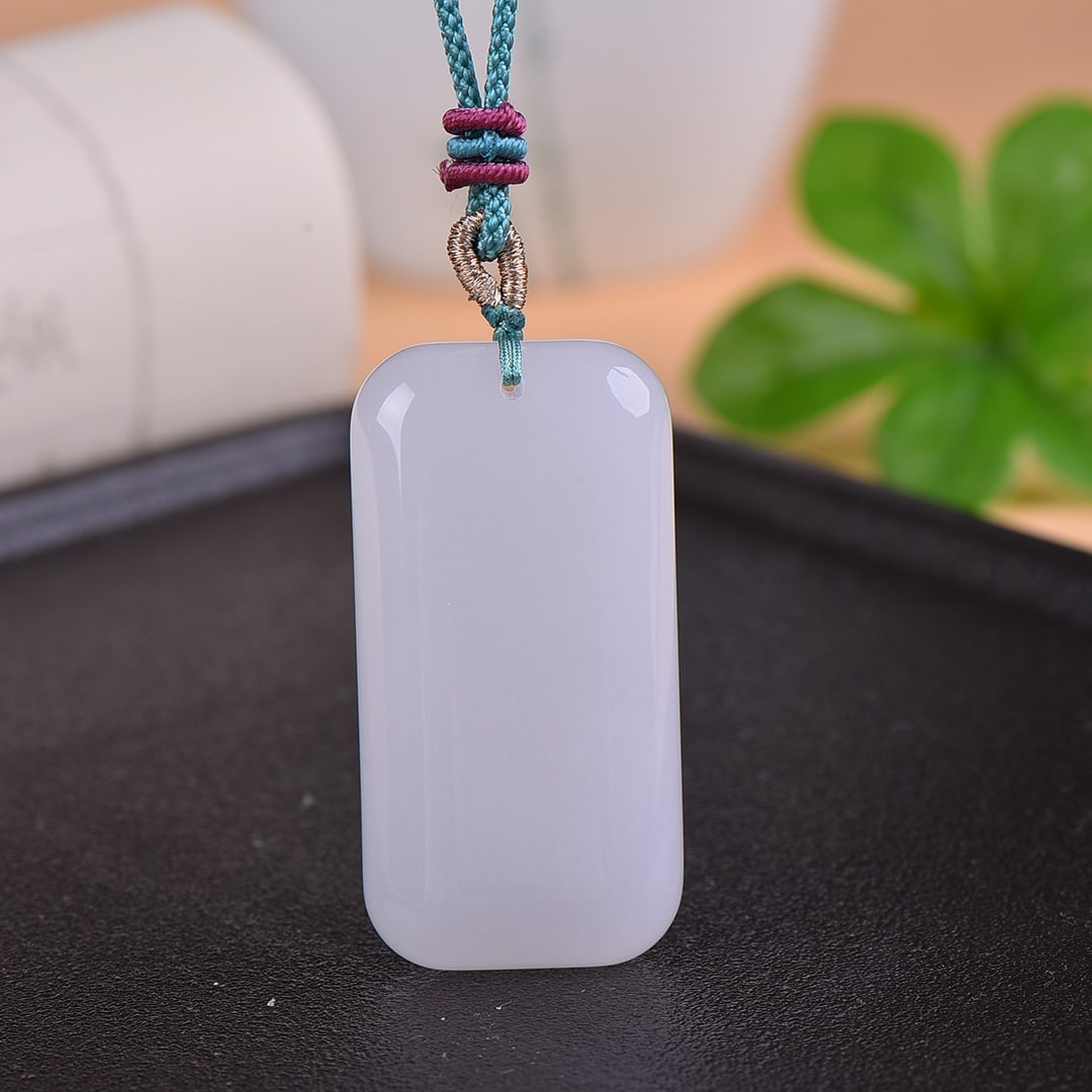 An Exquisite Sterling Silver-Gold Plated Inlaid Hotan Jade Pendant,Inlaid Gems: An Exquisite Sterling Silver-Gold Plated Inlaid Hotan Jade Pendant,Inlaid Gems Size:20mmx32mm 纯银镀金镶和田玉吊坠,嵌宝石