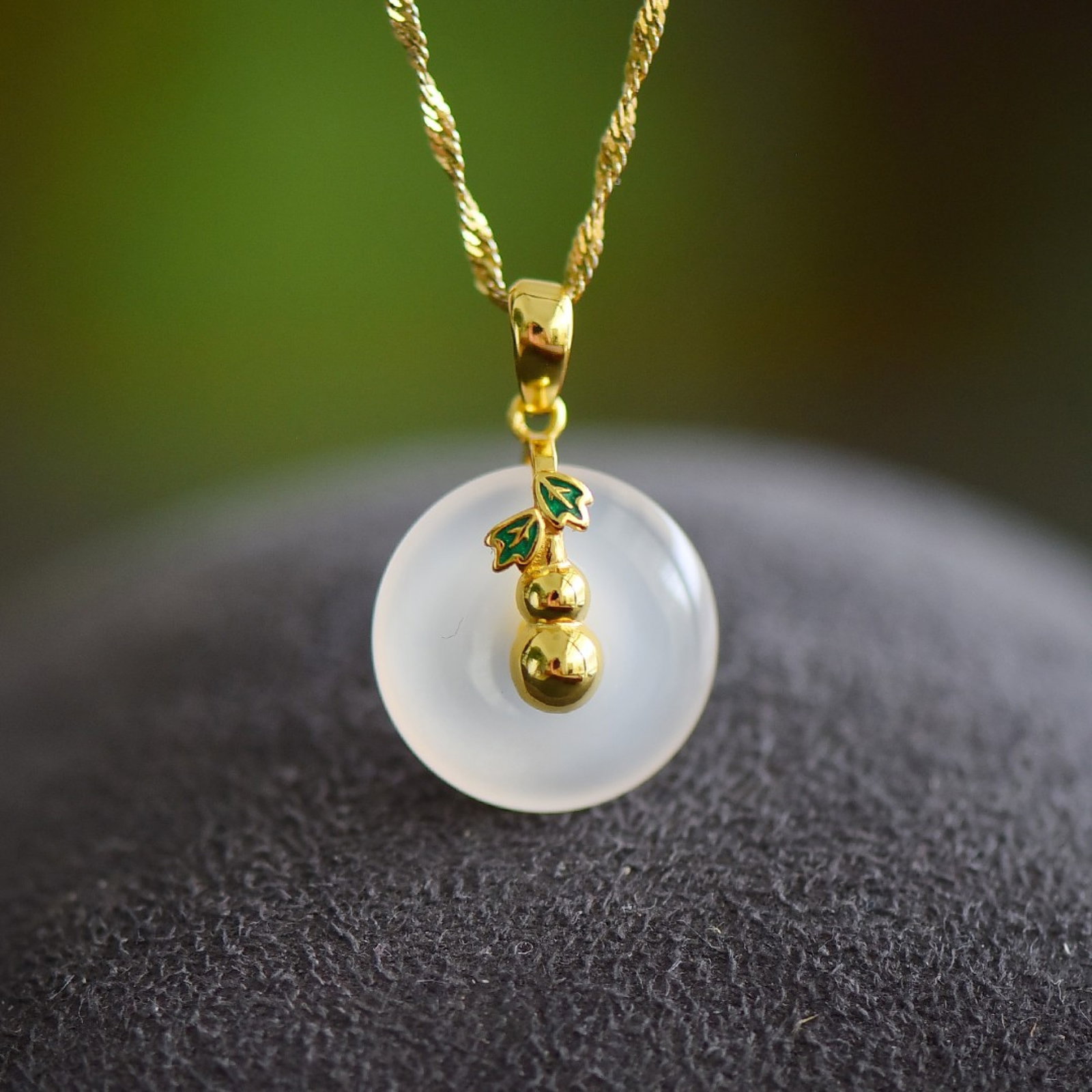 An Exquisite Jadeite Mammon Pattern Pendant - 2