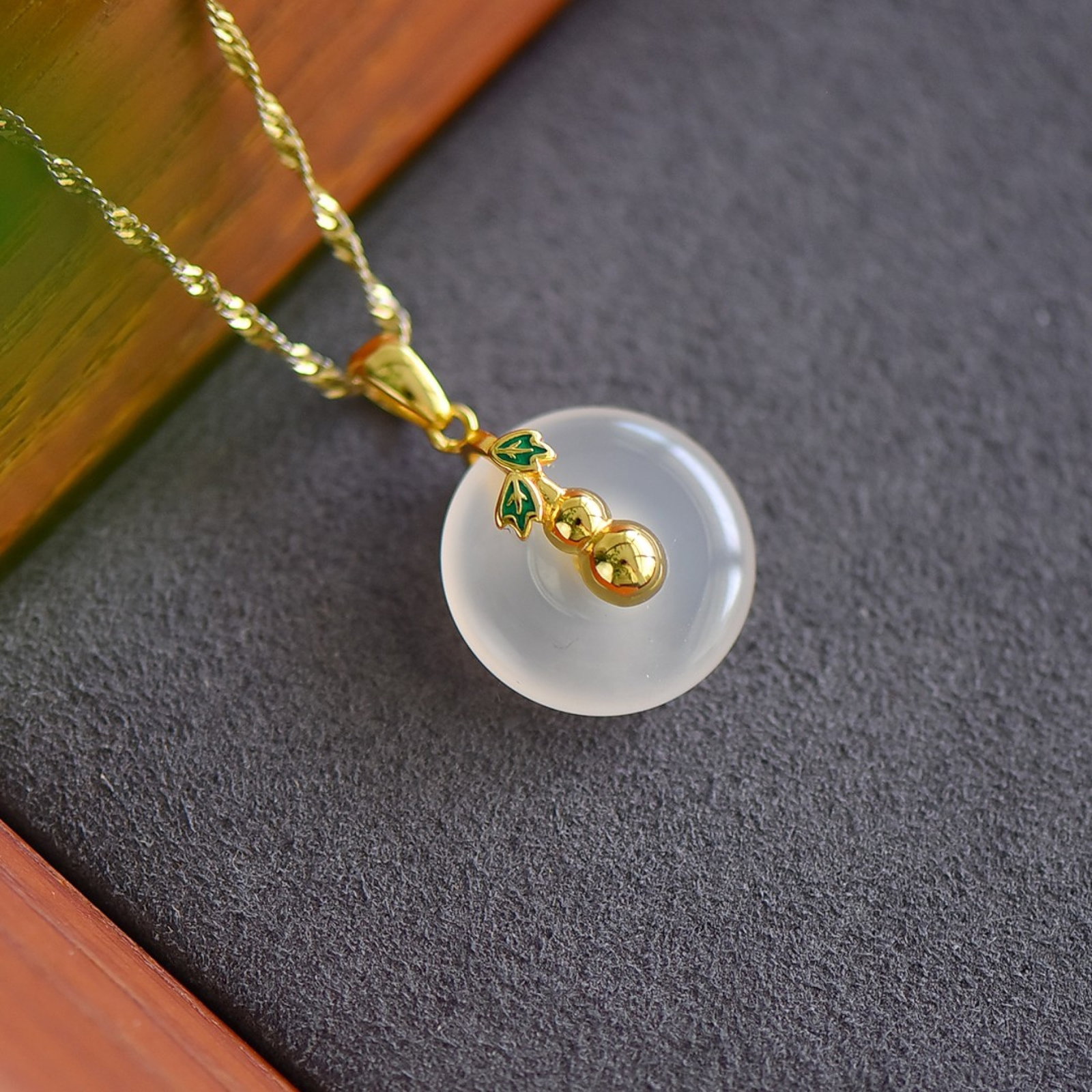 An Exquisite Jadeite Mammon Pattern Pendant - 3
