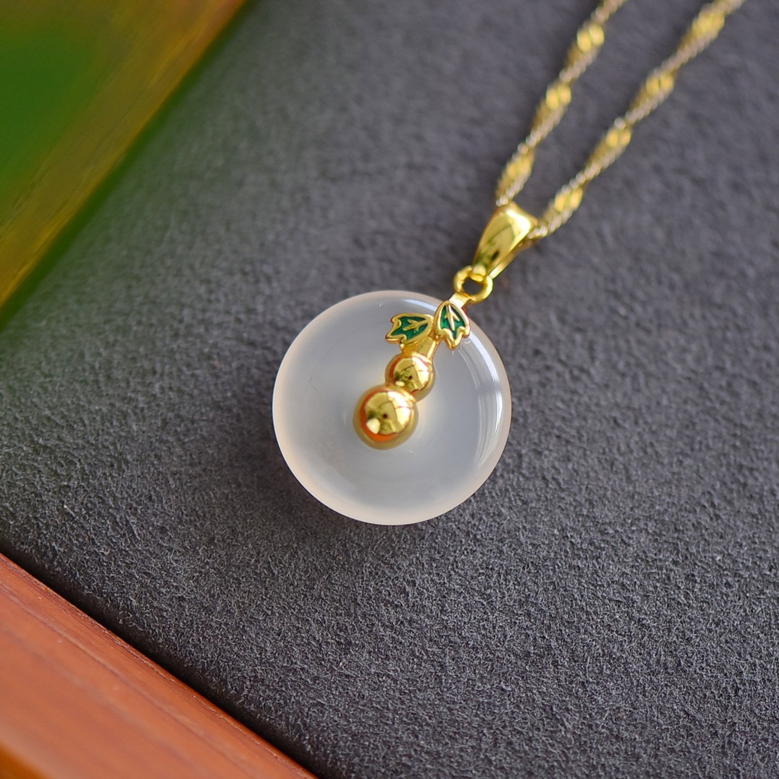 An Exquisite Jadeite Mammon Pattern Pendant - 4