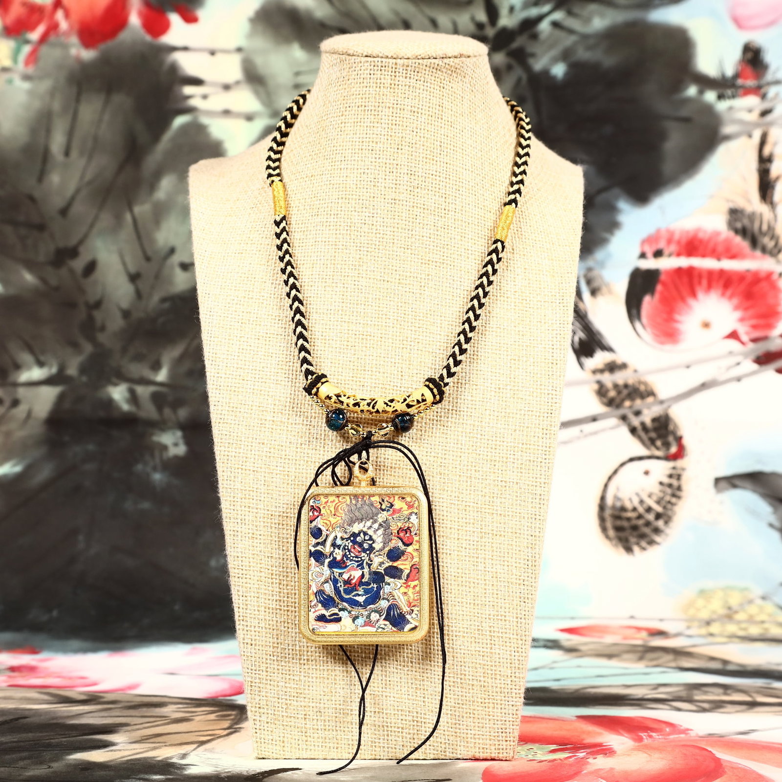 An Exquisite White Jade Statue of Avalokitesvara Pendant: An Exquisite White Jade Statue of Avalokitesvara Pendant,Size:46mmx30mmx8mm 白玉观音像挂件
