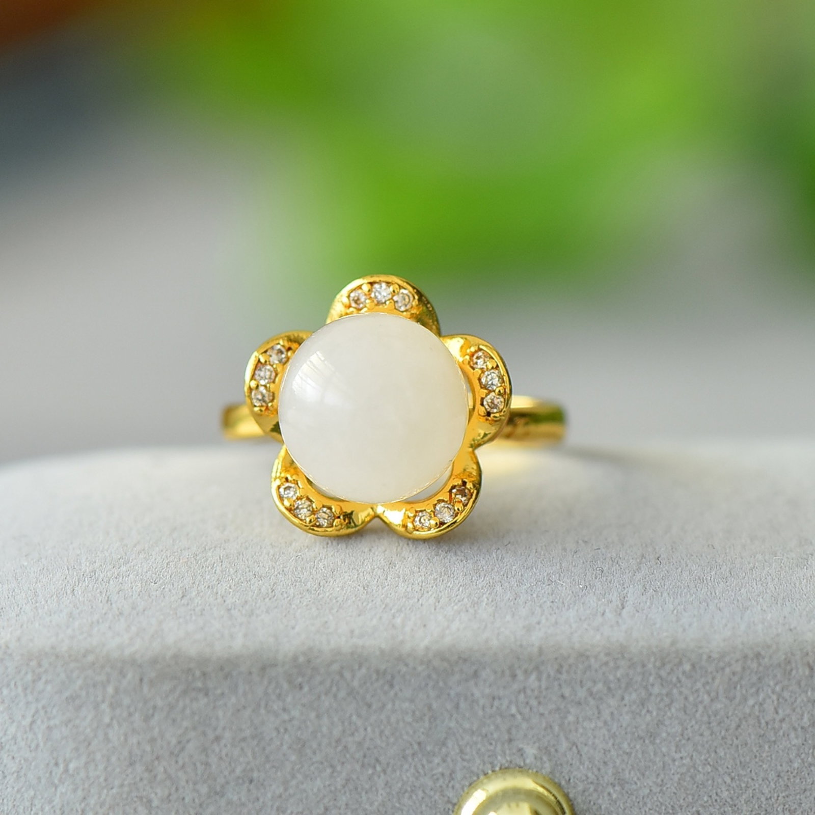 An Exquisite Pendant - 3