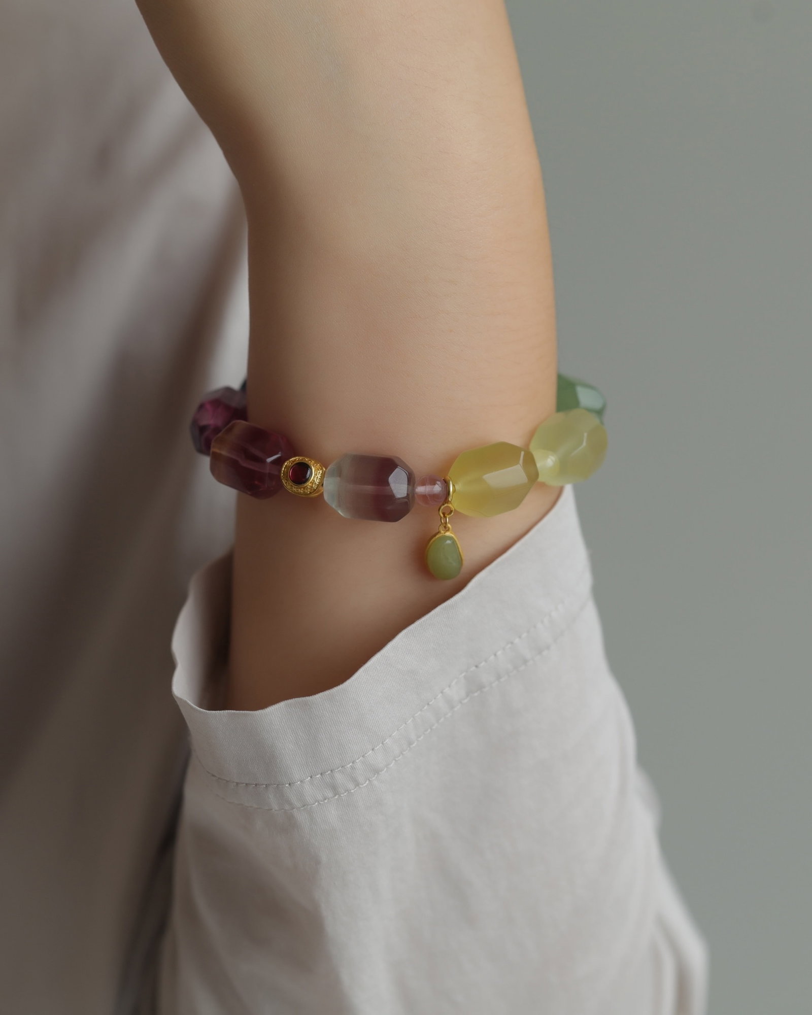 An Exquisite Crystal Bracelets - 9