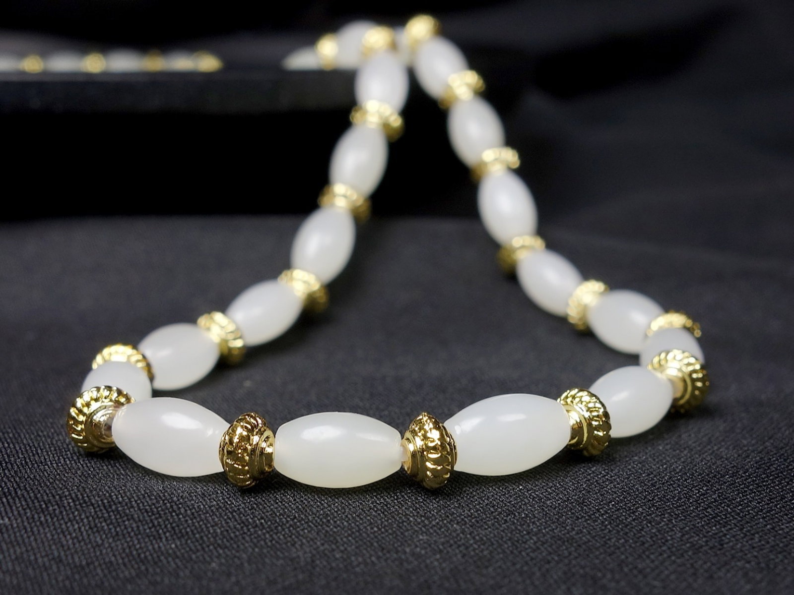 An Exquisite Crystal Bracelets - 6
