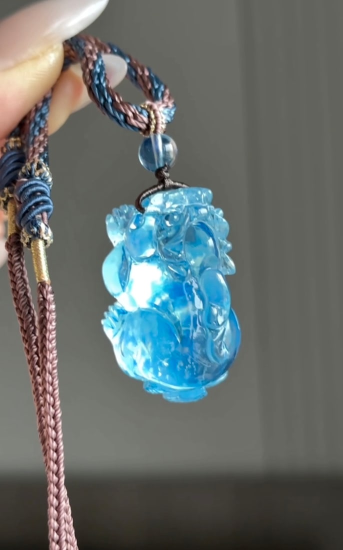 An Exquisite Cinnabar Figure Pattern Pendant - 3