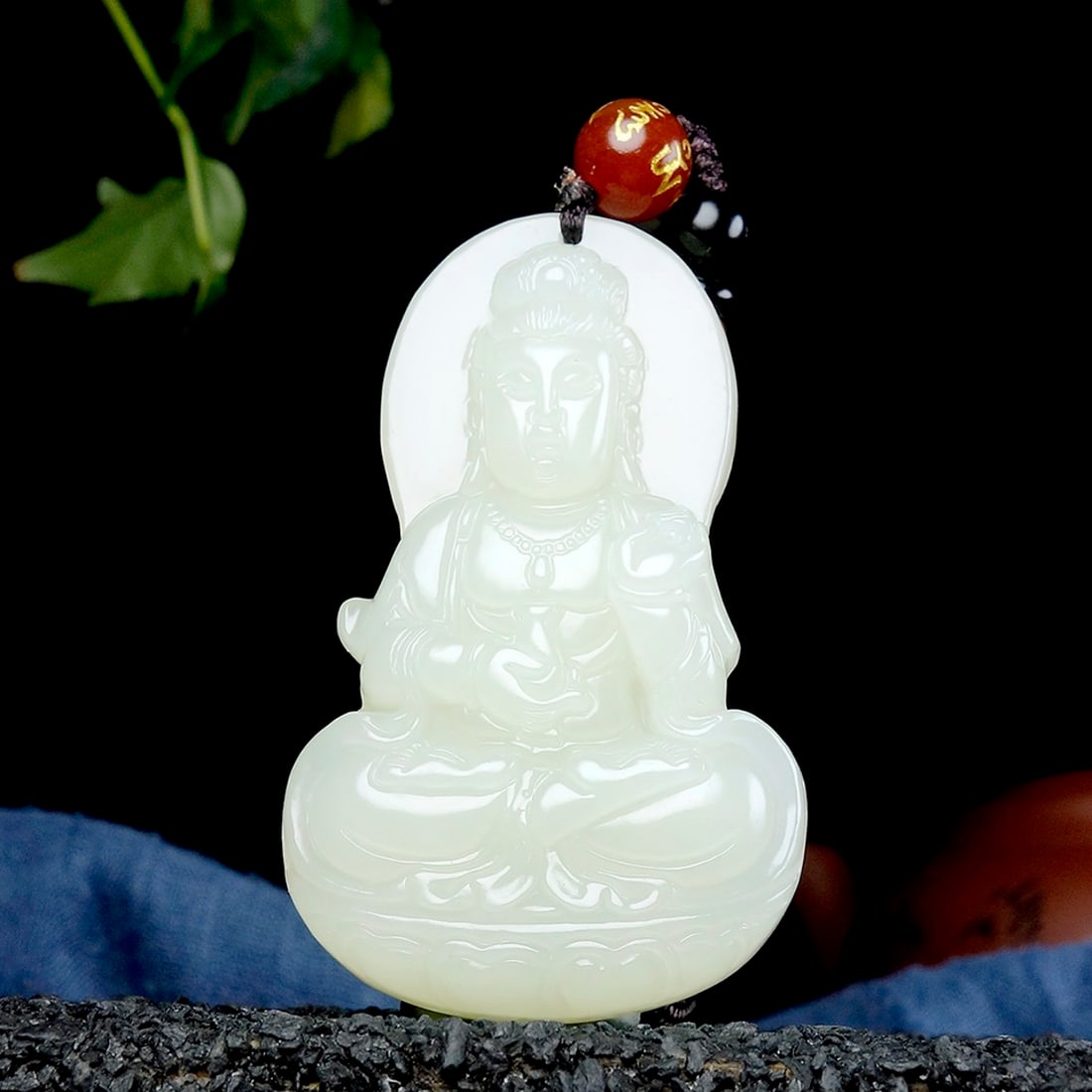 An Exquisite Seven Eyes Dzi Bead Pendant: An Exquisite White Jade Pendant,Size:30mm 寓意:平平安安 白玉吊坠