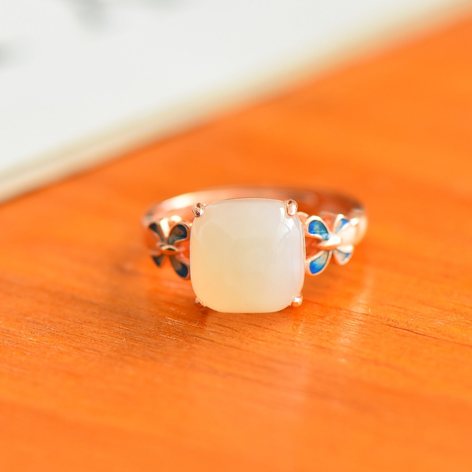 An Exquisite Pendant - 4